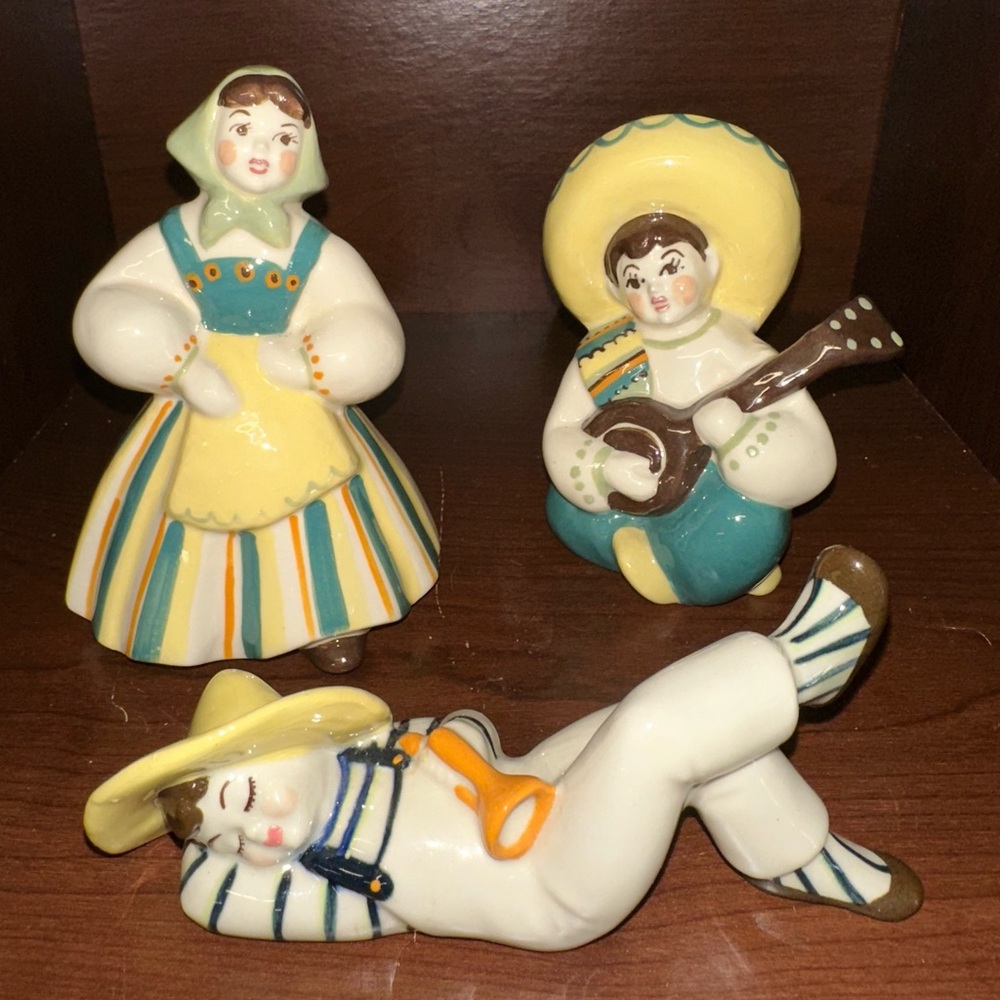 Vintage Hand Painted‎ Ceramic Arts Studio 3 Pc Figurine Set Sleeping Music Dance